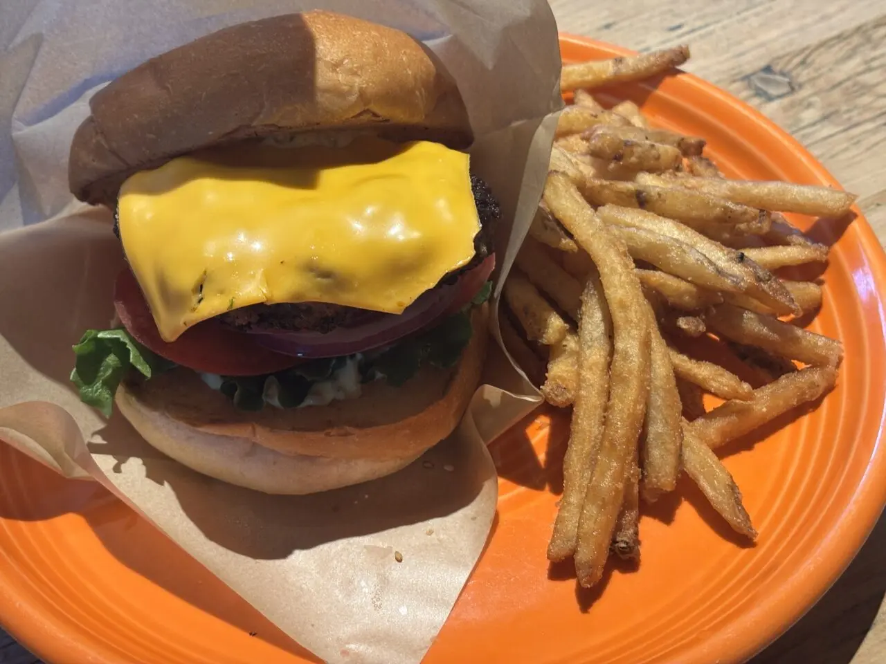 コナズチーズバーガー